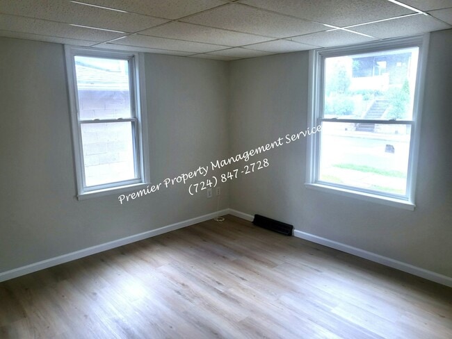 Building Photo - 1423 Beaver Rd