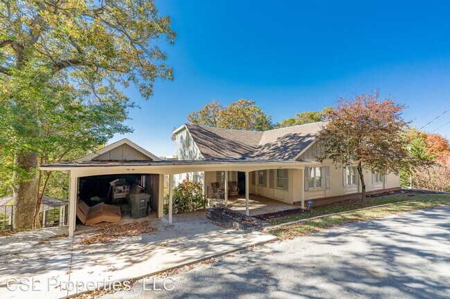 Foto del edificio - 5 br, 4 bath House - 109 Skyline