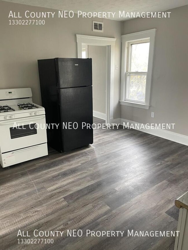 Building Photo - 12521 Plover St