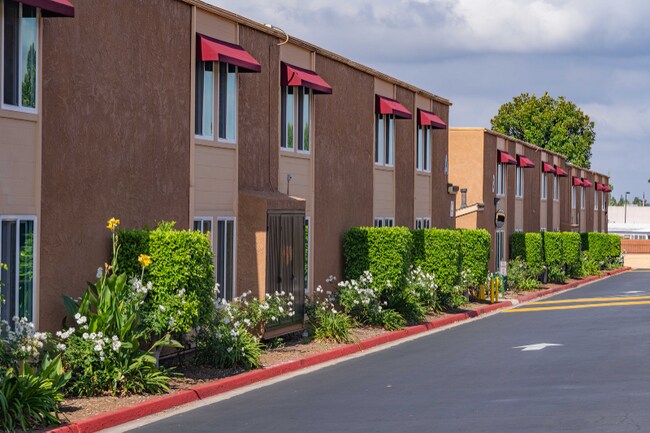 Foto del edificio - 1440 Oak Dr