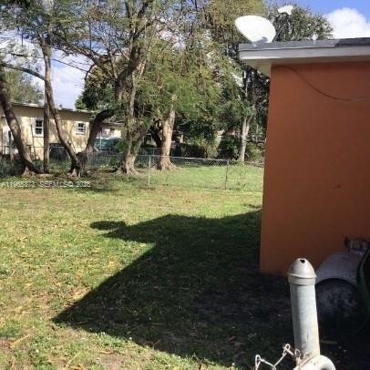 Foto del edificio - 2545 York St