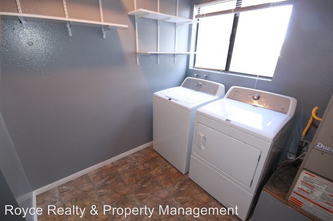 Foto del edificio - 3 br, 2.5 bath House - 7988 Playmor Terrace