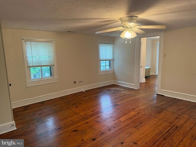Foto del edificio - 619 S Cameron St