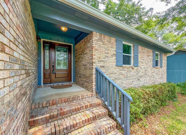 Building Photo - 776 Lupine Ln