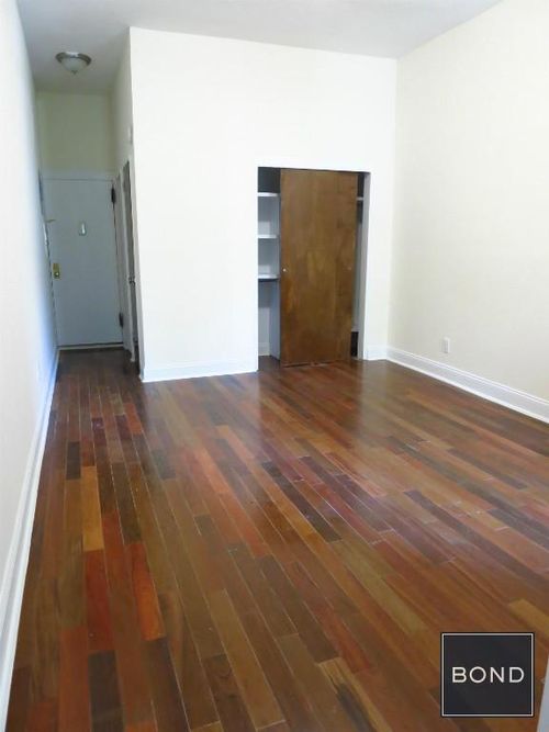 Foto del edificio - 433 E 83rd St