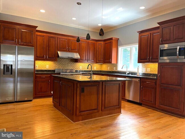 Foto del edificio - 7531 Fisher Dr