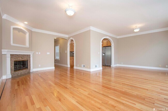 Building Photo - 716 8th Ave