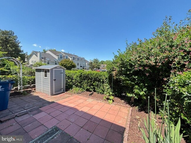Building Photo - 14421 Gringsby Ct