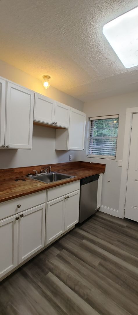 Foto del edificio - Saint Elmo Duplex!