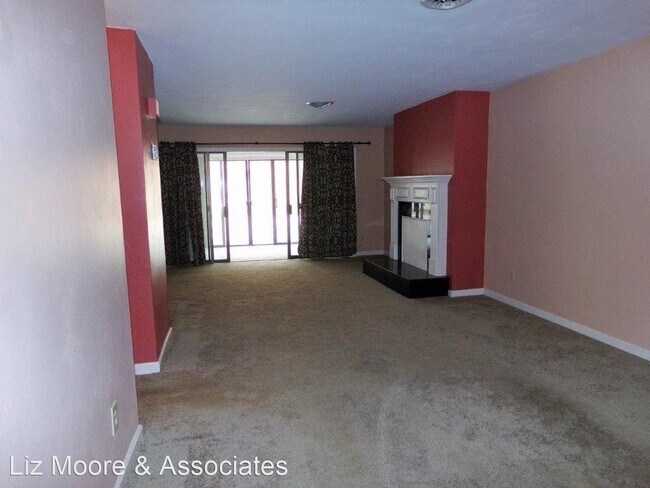Building Photo - 2 br, 2 bath House - 376 Merrimac Trail, U...