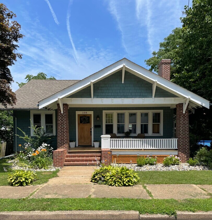 Primary Photo - 108 S Delaware St