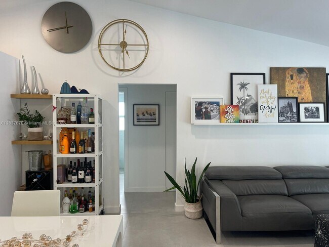 Foto del edificio - 21281 Hazelwood Ln