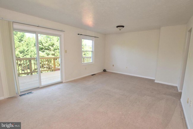 Foto del edificio - 8273 Vernon St