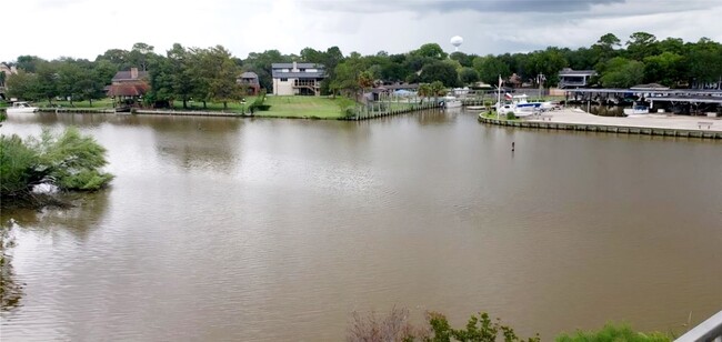 Foto del edificio - 18617 Egret Bay Blvd