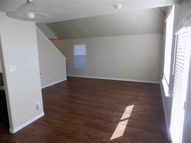 Foto del edificio - 2618 Bammelwood Dr