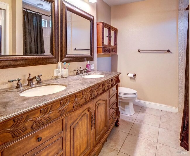 Foto del edificio - 300 Kathy Ellen Dr