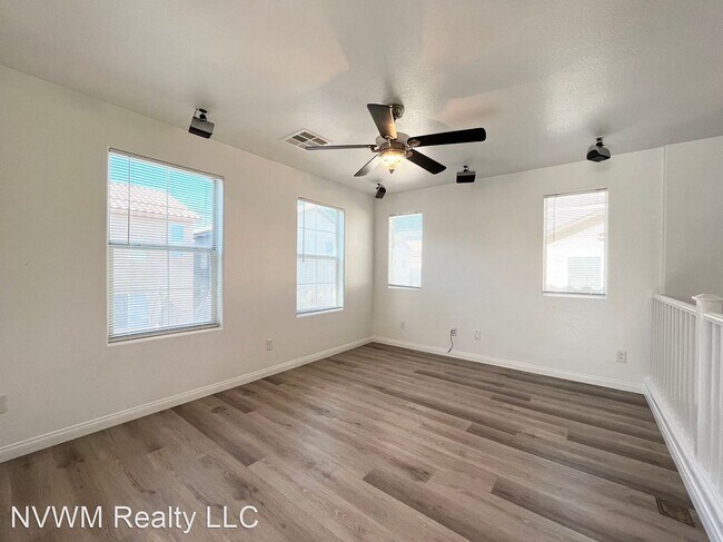 Foto del edificio - 4 br, 2.5 bath House - 10471 S Dapple Gray Rd