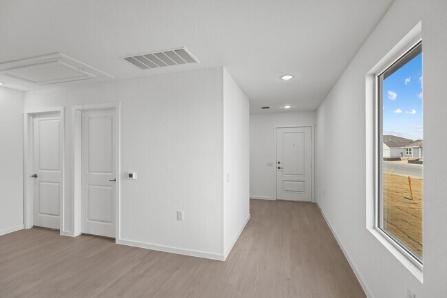 Building Photo - 1019 beck terrace