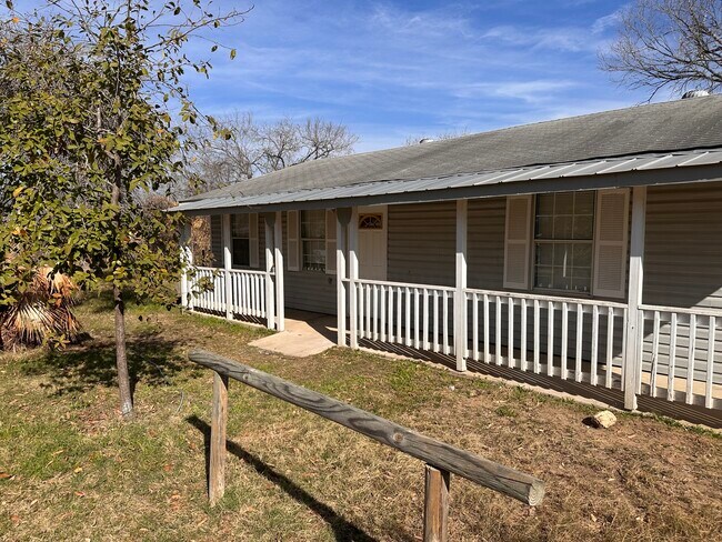 55 Círculo Industrial - 343 Village Dr