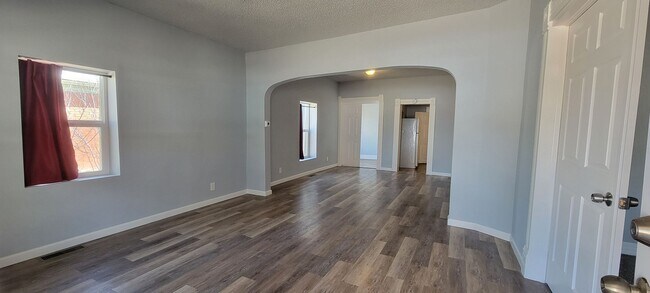 Foto del edificio - 408 Rudd Ave
