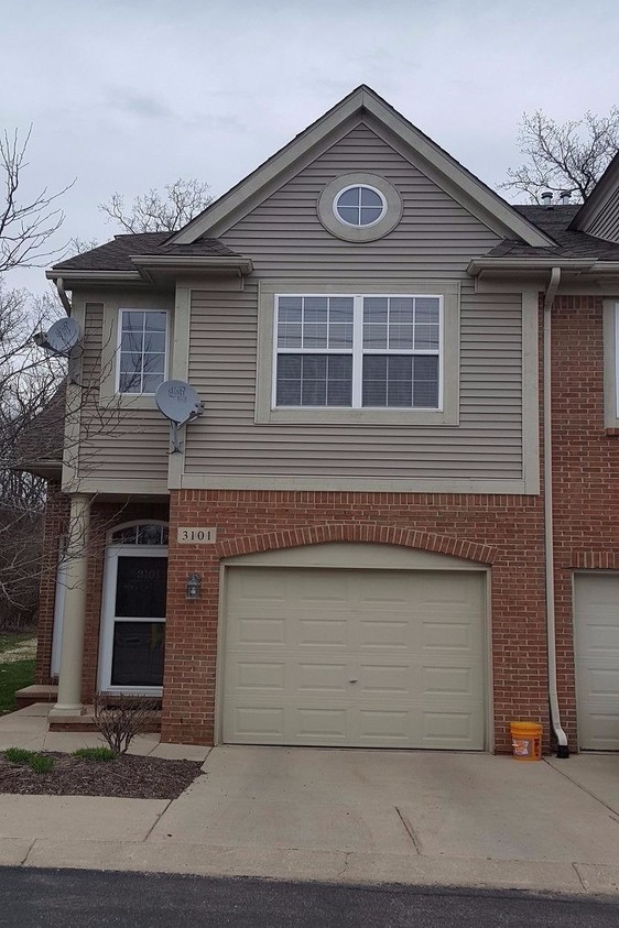 Primary Photo - 3101 Asher Rd