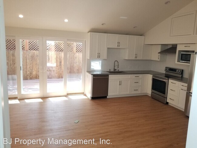 Foto del edificio - Studio, 1 bath House - 2351 Prosser Avenue