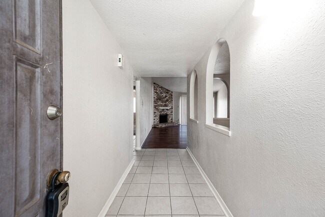 Foto del edificio - 17035 Seven Pines Dr