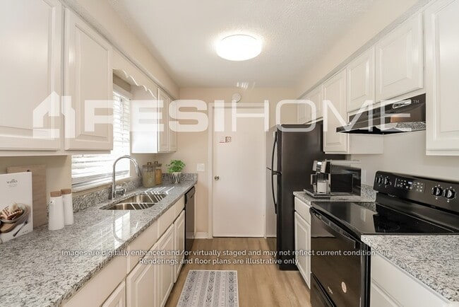 Building Photo - 2650 Kenwood Dr E