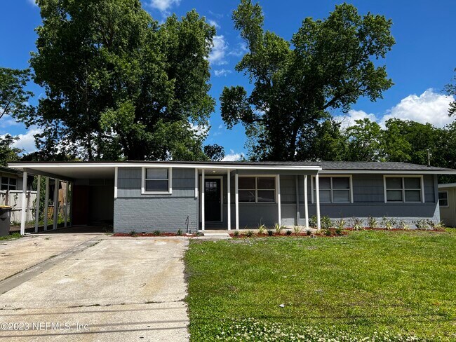 Building Photo - 6765 Snow White Dr