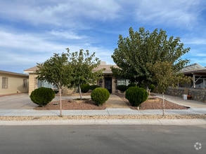 Building Photo - 608 Alicia Dr
