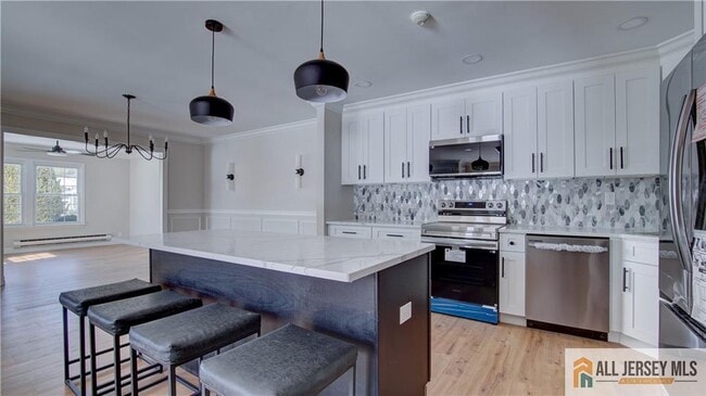 Building Photo - 16A Alexander Hamilton Ct