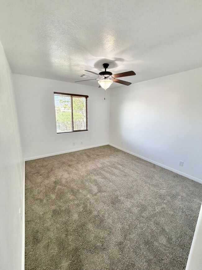 Building Photo - Beautiful Riverstone Home!!