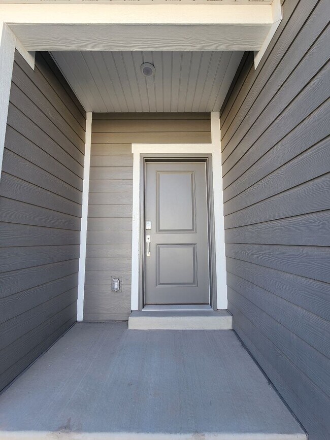 Foto del edificio - 1553 Charmer Ln