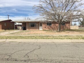 Building Photo - 5605 Waycross Ave