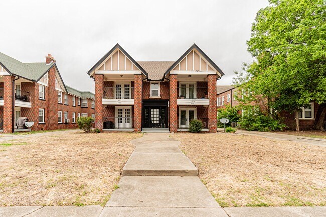 Photo - 1 Bed 1 Bath apartment in Okc close to Plaza District!