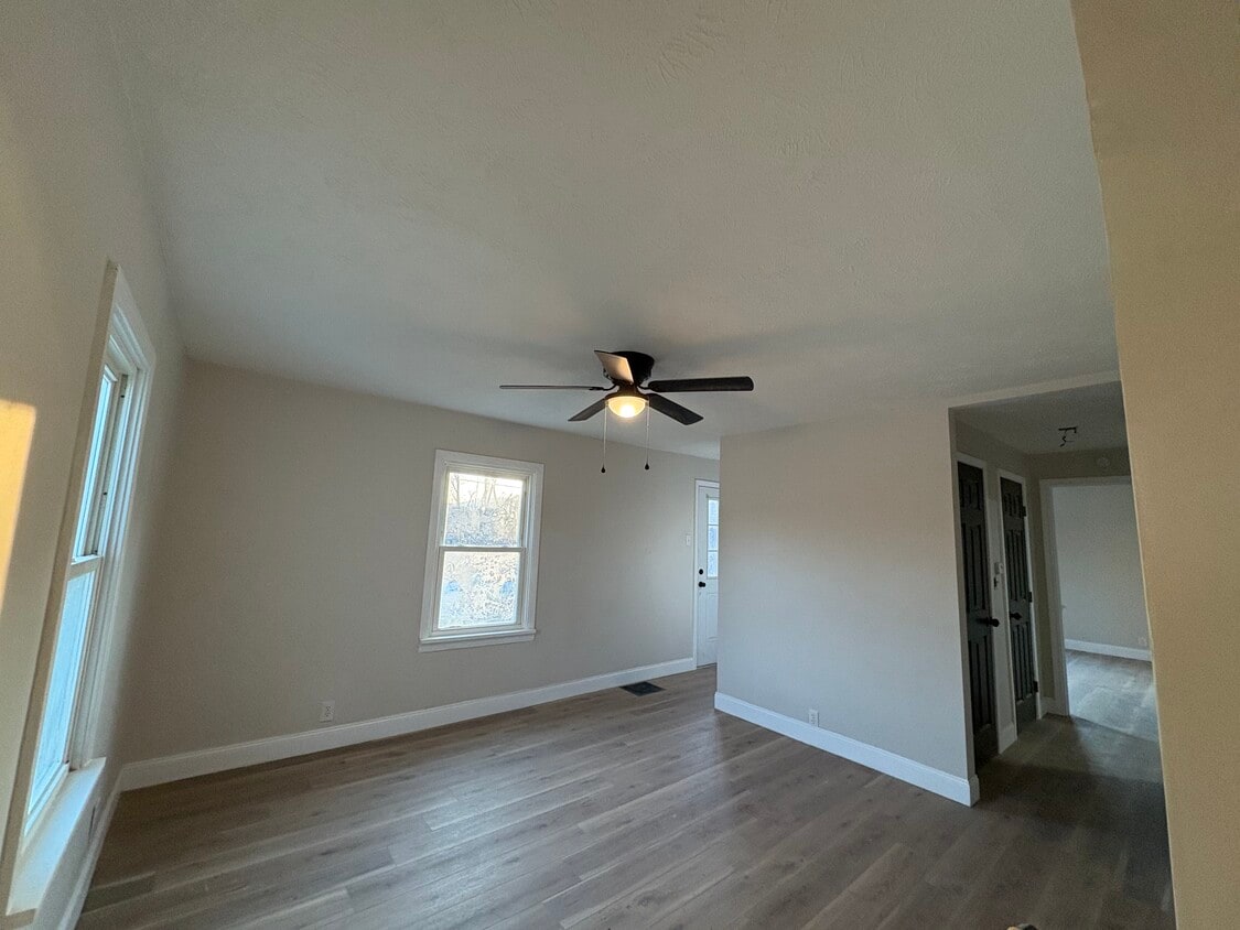 Building Photo - 608 Columbus Ave