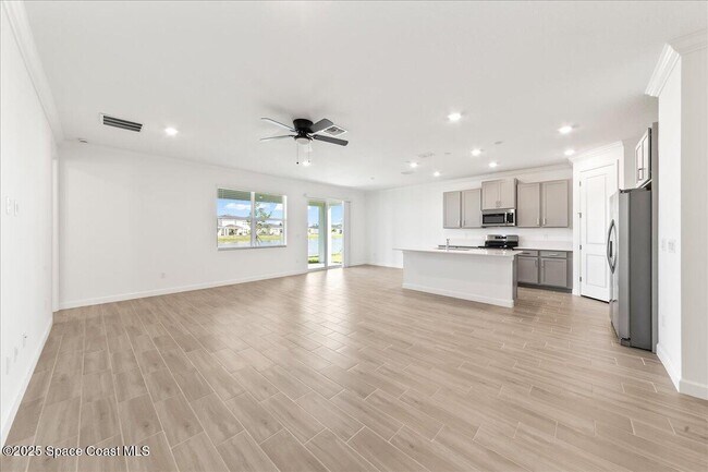 Foto del edificio - 2037 Island Ave NW