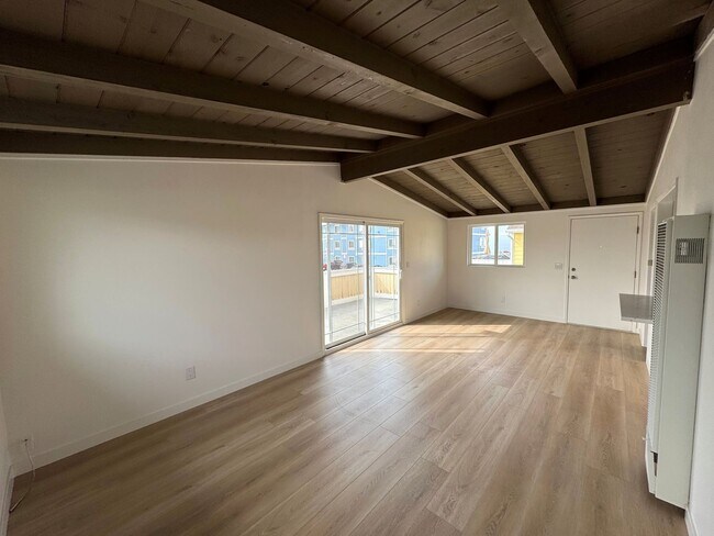 Foto del edificio - 1145-1149 Montauk Lane