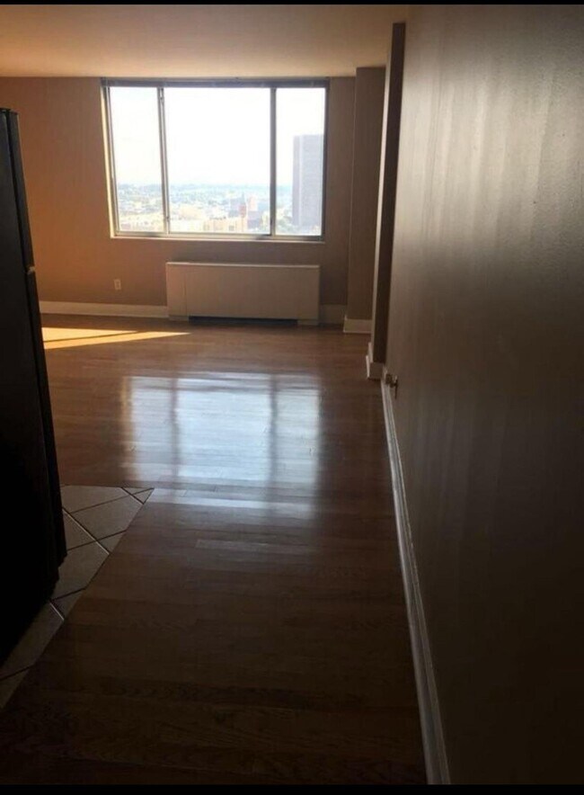 Foto del edificio - 600 E 8th St