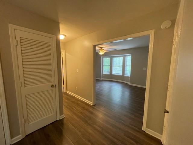 Foto del edificio - 1656 Grist Mill Dr