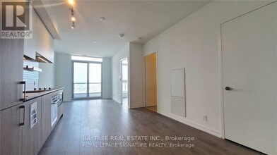 Building Photo - 950 Portage Pkwy