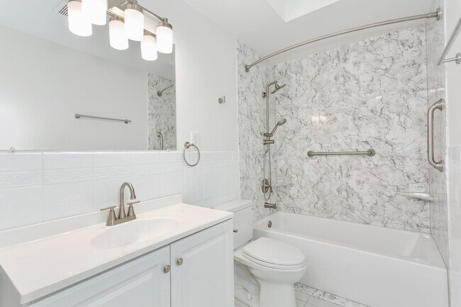 Foto del edificio - 1511 N Harmon St