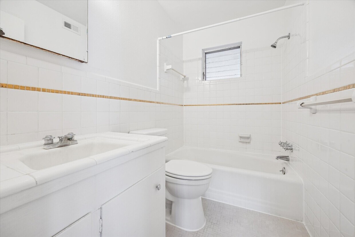 Foto del edificio - 3703 Roseland St