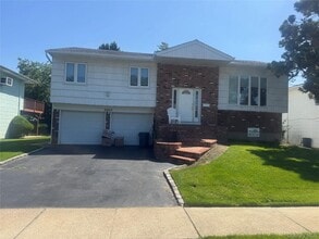 Building Photo - 2955 Bond Dr