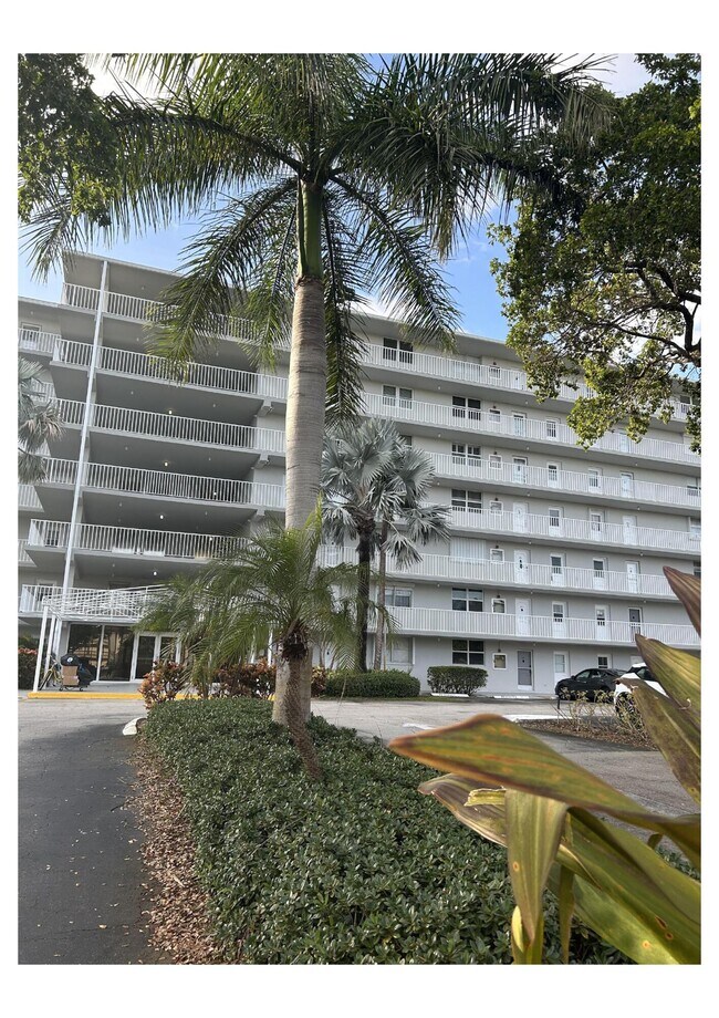 Foto del edificio - 6161 NW 2nd Ave