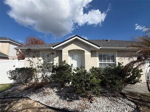 Building Photo - 1905 Myakka Ct