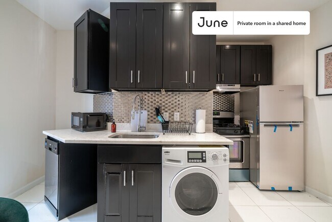 Foto del edificio - Room in Shared 4 bed/2 bath home