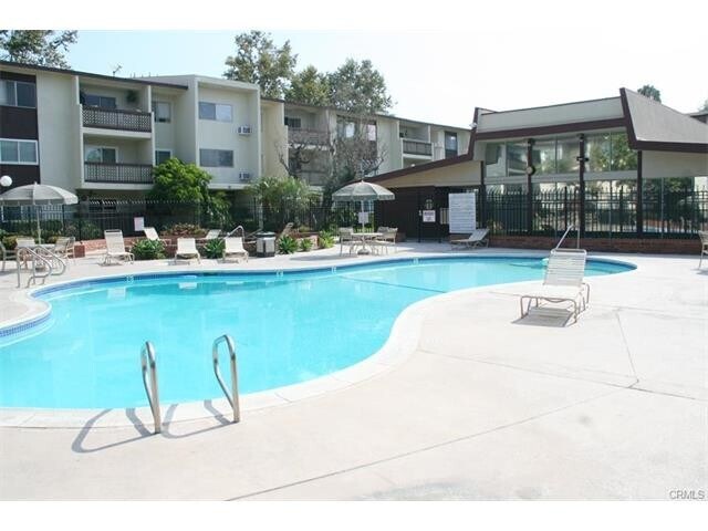 Swimming Pool & Jacuzzi - 12200 Montecito Rd