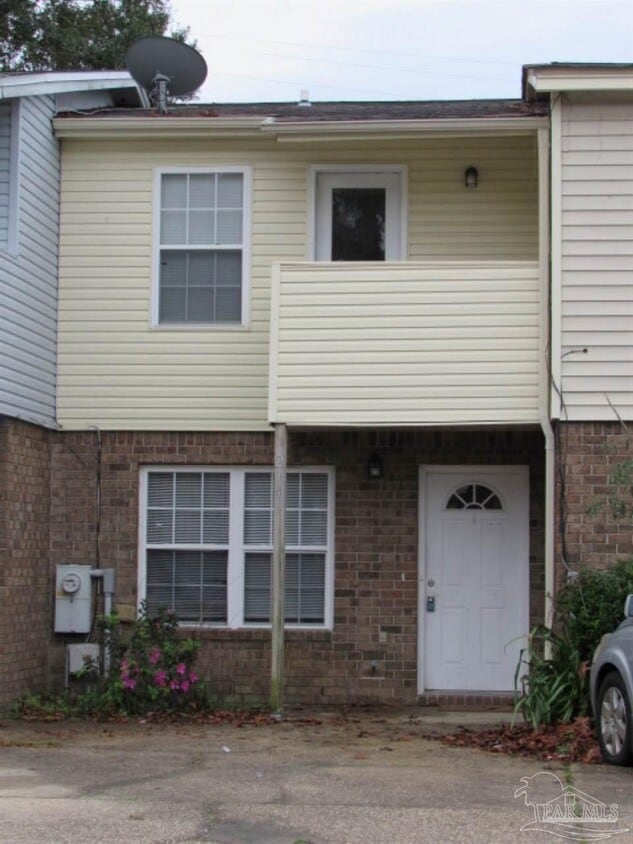Primary Photo - 2149 Schwab Ct