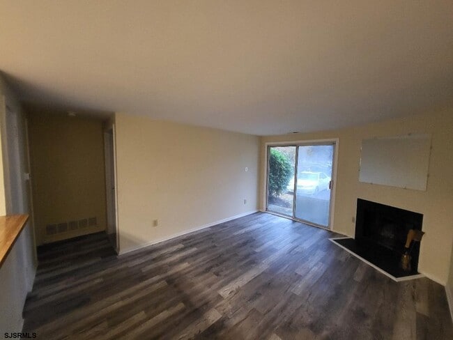 Building Photo - 9 Malibu Way